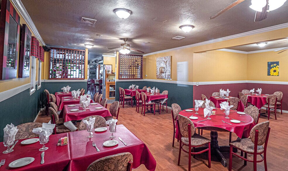More Photos Of 923 State Route 32, Highland Mills Restaurant For Lease