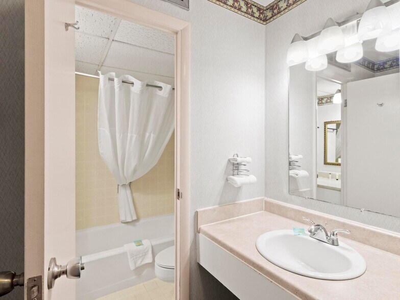 More Photos Of 1020 E US Highway 14-16, Gillette Hotel For Sale