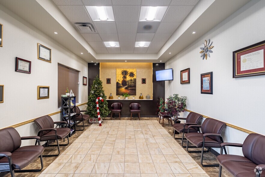 More Photos Of 8518 Culebra Rd, San Antonio Medical For Lease