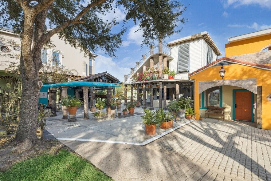 More Photos Of 614 Pine Gully Rd, Seabrook Apartments For Sale