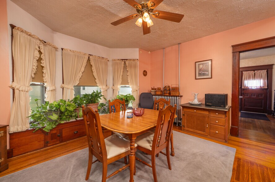 Primary Photo Of 6297 Columbia Rd NW, Dover Specialty For Sale