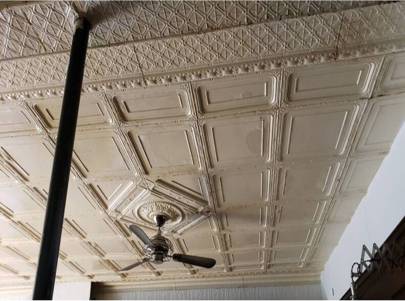 More Photos Of 64 E Main St, Vinalhaven General Retail For Lease