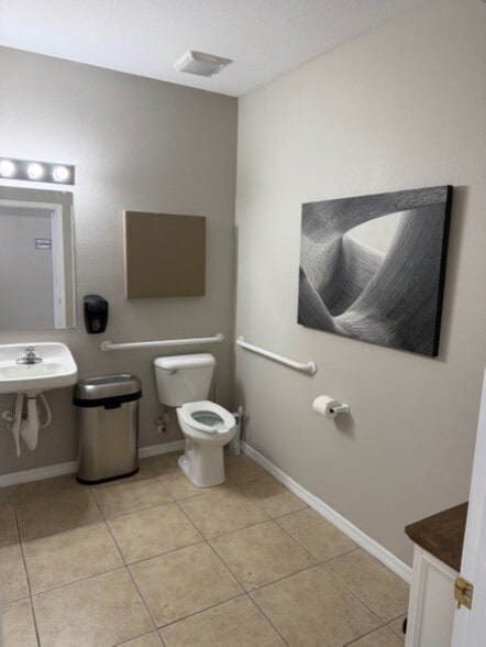 More Photos Of 12167-12169 W Linebaugh Ave, Tampa Office For Lease