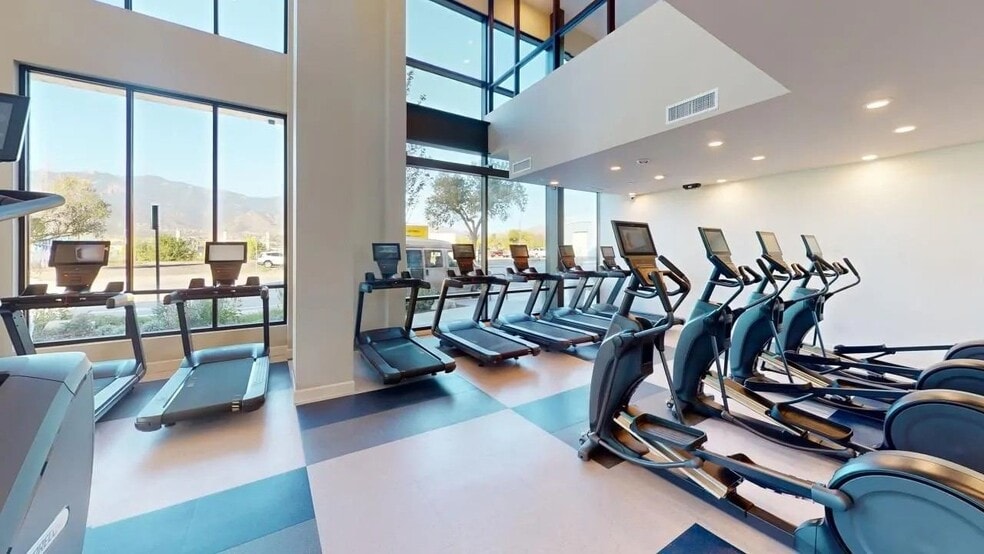 More Photos Of 655 S Sierra Madre St, Colorado Springs Apartments For Lease