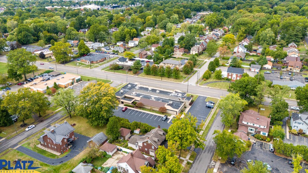 More Photos Of 1700 E Market St NE, Warren Medical For Lease
