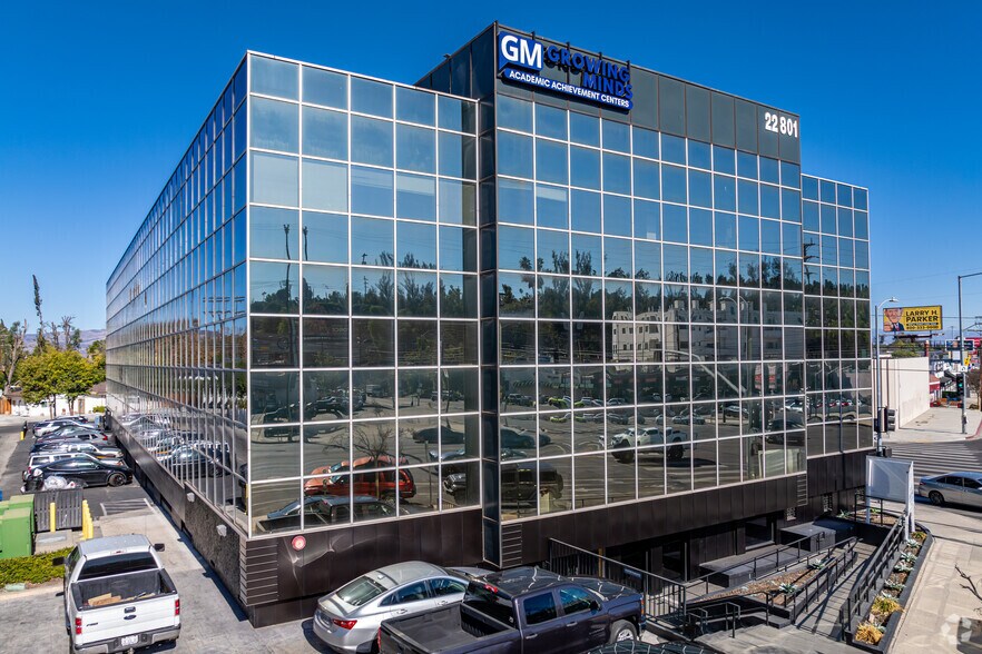 Primary Photo Of 22801 Ventura Blvd, Woodland Hills Office For Lease