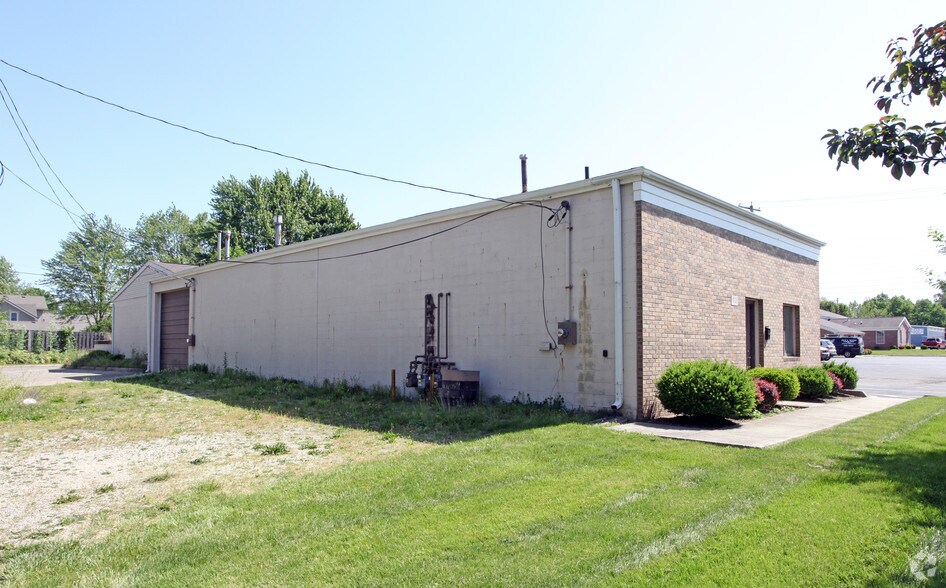 More Photos Of 112-116 E Home St, Westerville Warehouse For Lease