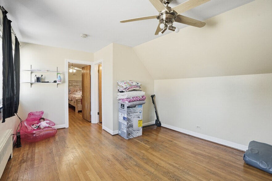 More Photos Of 10835 S Western Ave, Chicago Apartments For Sale