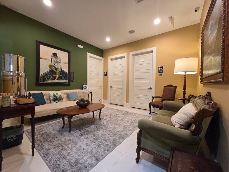 More Photos Of 5721 Winsome Ln, Houston Freestanding For Sale