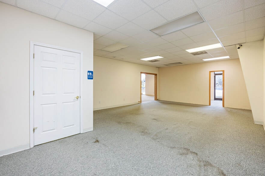 More Photos Of 7227 Beach Dr SW, Ocean Isle Beach Freestanding For Lease