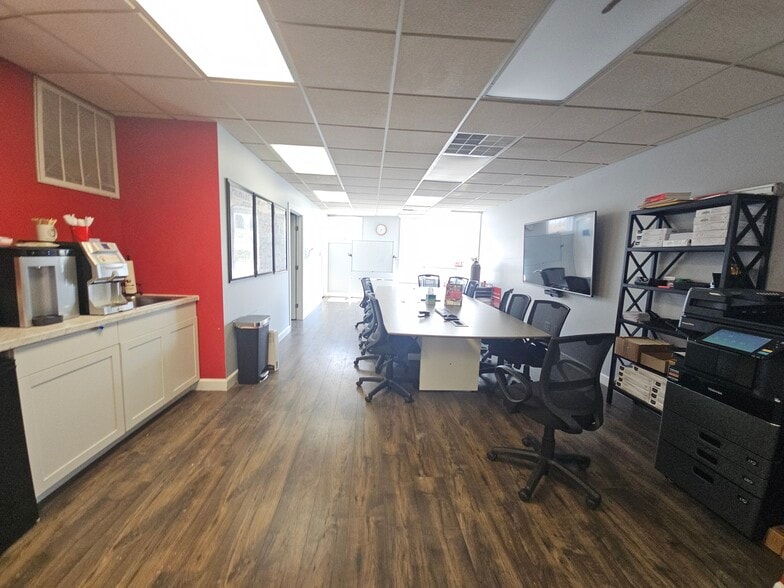 More Photos Of 46 Main St, Warwick Office Residential For Sale