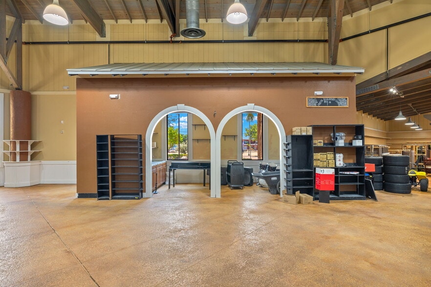 More Photos Of 17650 San Carlos Blvd, Fort Myers Supermarket For Sale