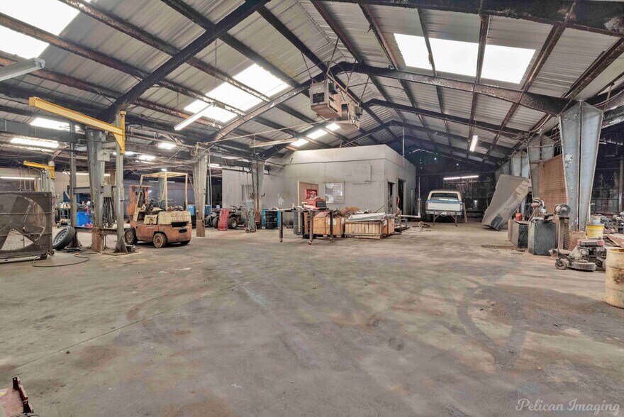More Photos Of 250 Montgomery St, Shreveport Warehouse For Sale