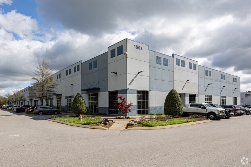 Primary Photo Of 1508 Elm Hill Pike, Nashville Warehouse For Lease
