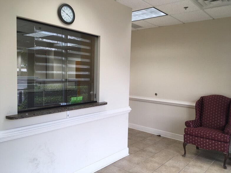 More Photos Of 2385 Satellite Blvd, Duluth Office Residential For Lease