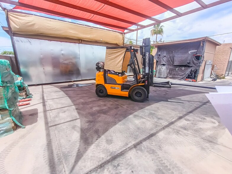 More Photos Of 200 S Ironwood Dr, Apache Junction Service For Sale