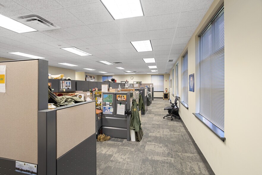 More Photos Of 19 E Schuyler St, Oswego Specialty For Sale