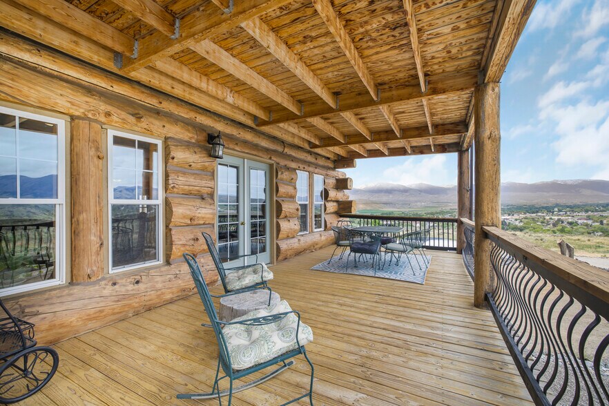 More Photos Of 13 Gott Ln, Salmon Hospitality For Sale