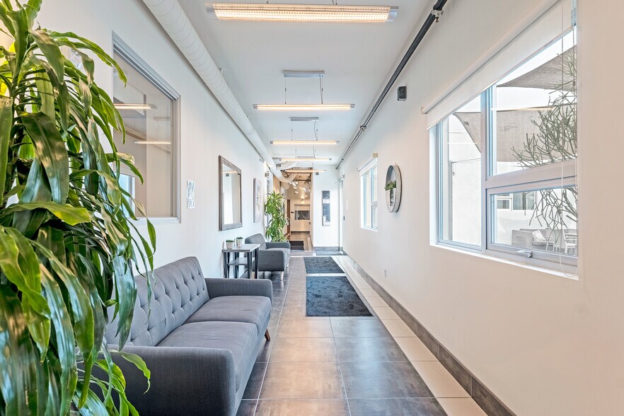 More Photos Of 6350 Santa Monica Blvd, Los Angeles Office For Sale