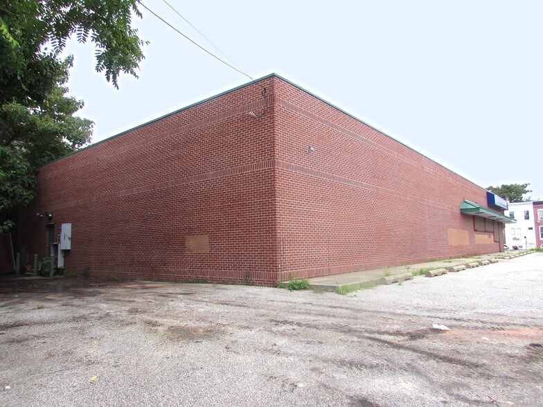 More Photos Of 1600 N Patterson Park Ave, Baltimore Supermarket For Sale