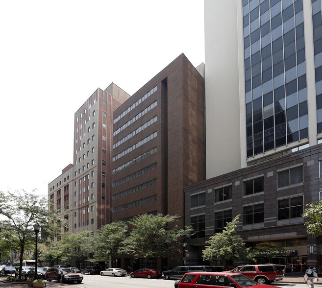 More Photos Of 913 N Market St, Wilmington Apartments For Lease