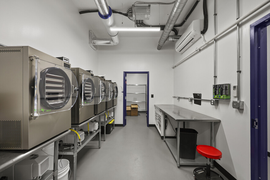 More Photos Of 700 S Main St, Sheffield Refrigeration Cold Storage For Sale