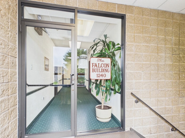 More Photos Of 1240 West Chester Pike, West Chester Office For Sale