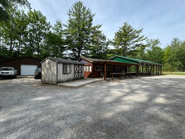 More Photos Of 482 N Sage Lake Rd, Hale Freestanding For Sale