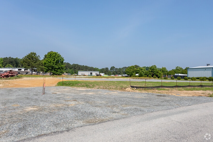 More Photos Of 87 Airport Industrial Rd, Clayton Warehouse For Sale