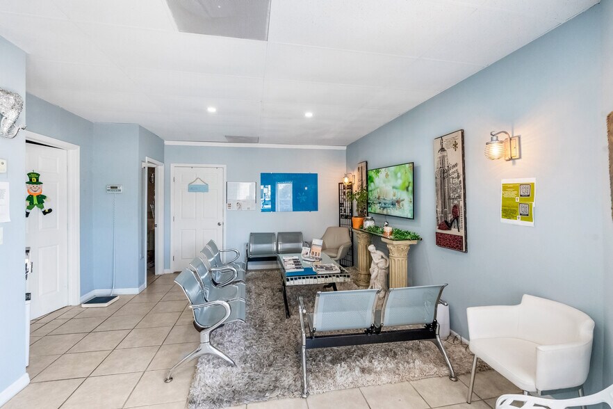 More Photos Of 1615 14th Ave, Vero Beach Medical For Sale