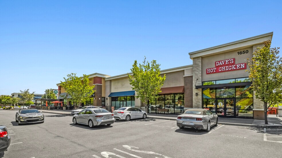 More Photos Of 1650 E Monte Vista Ave, Vacaville Freestanding For Sale