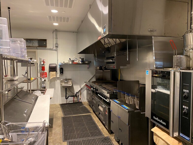 More Photos Of 1822 21st Ave, Forest Grove Restaurant For Sale