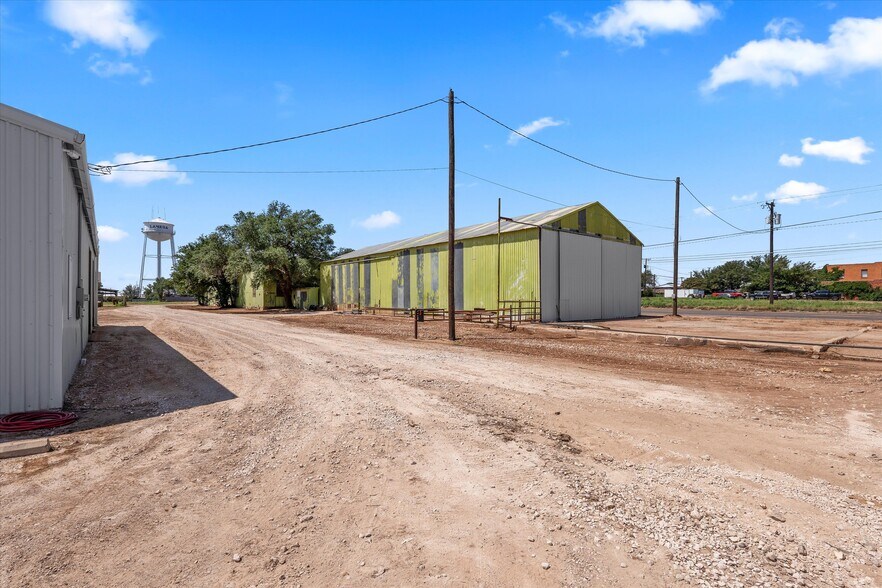 More Photos Of 211 S Lynn Ave, Lamesa Land For Sale