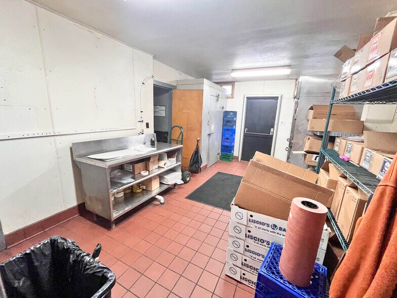 More Photos Of 14 Blue Rock Rd, Millersville Restaurant For Sale