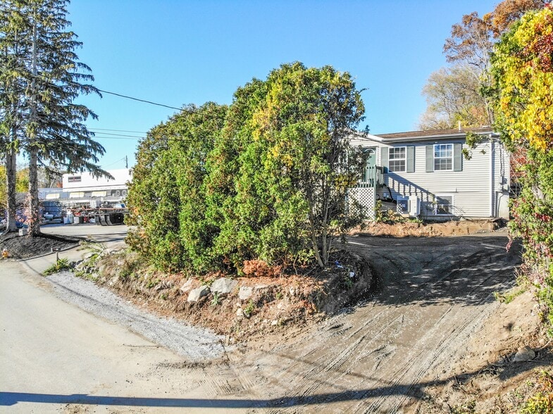 More Photos Of 25 Popes Ln, Danvers Flex For Sale