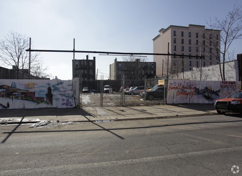 More Photos Of 638-642 Sackett St, Brooklyn Land For Lease