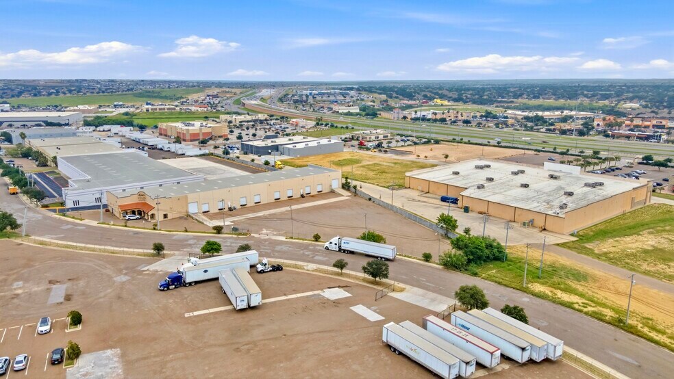 More Photos Of 809 Nafta Blvd, Laredo Warehouse For Lease