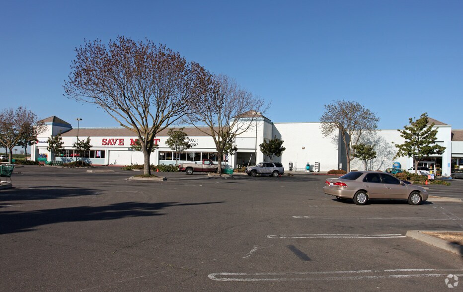 Primary Photo Of 1621 Lander Ave, Turlock Unknown For Lease