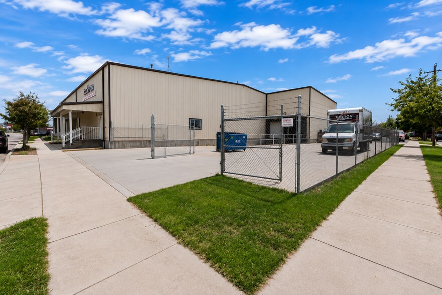 More Photos Of 402 Arthur St, Caldwell Warehouse For Lease