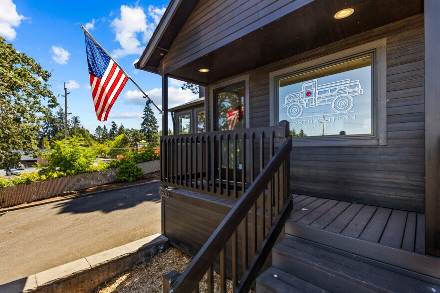 More Photos Of 630 Mary Ave SE, Salem Medical For Sale
