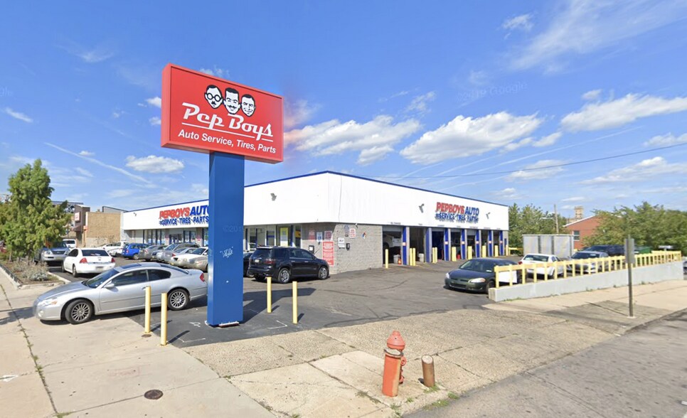 Primary Photo Of 827 N Broad St, Philadelphia Auto Repair For Lease