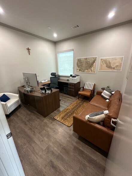 More Photos Of 17154 N Eldridge Pky, Tomball Medical For Lease