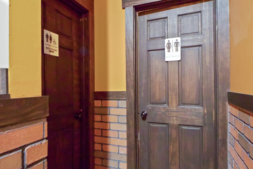 More Photos Of 3634 Central Ave, Lake Station Fast Food For Sale