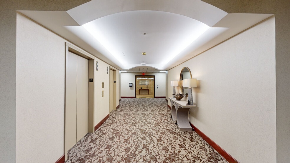 More Photos Of 1320 Old Chain Bridge Rd, McLean Office For Lease