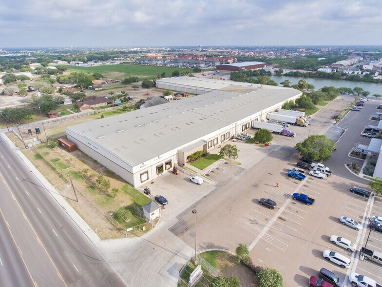 More Photos Of 901 W Owassa Rd, Edinburg Warehouse For Lease