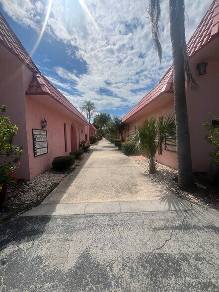 More Photos Of 6449 38th Ave, Saint Petersburg Medical For Lease