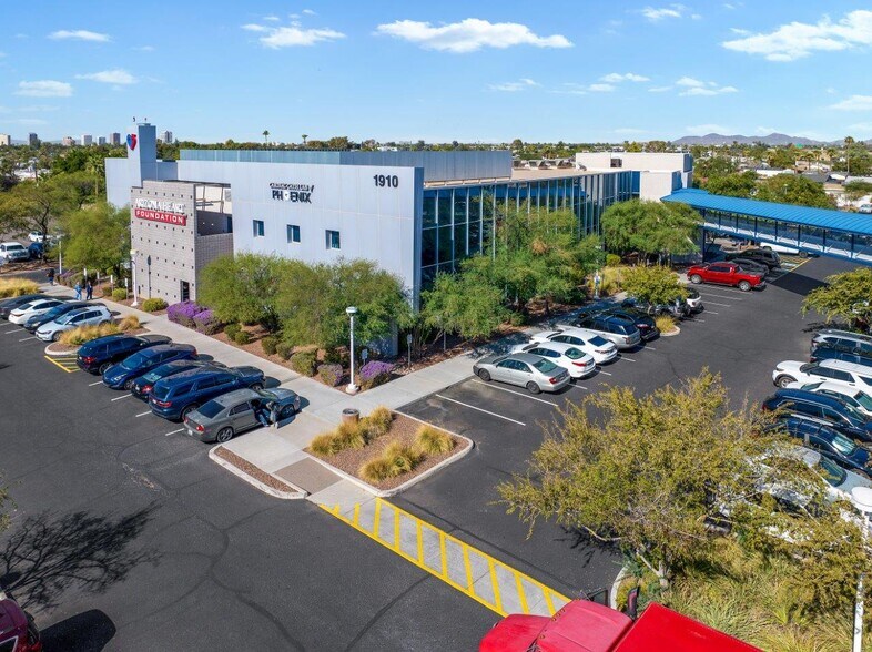 More Photos Of 1910 E Thomas Rd, Phoenix Medical For Lease