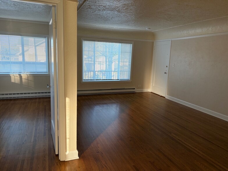 More Photos Of 2010 SE Sherman St, Portland Apartments For Sale