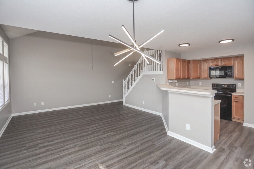 More Photos Of 5500 S Emerson Ave, Indianapolis Apartments For Sale