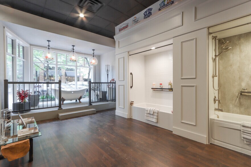 More Photos Of 305 N 3rd St, Wausau Storefront Retail Residential For Lease